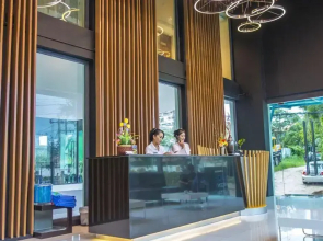 Unique Regency Hotel