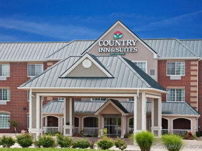 Country Inn & Suites by Radisson, Valparaiso, IN