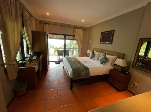 Beyond The Blue Horizon Villa Resort