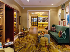 LA Maison Hotel