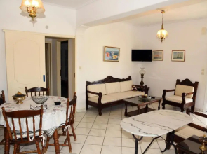 Andros 2 berdrooms 4 persons cycladic house.