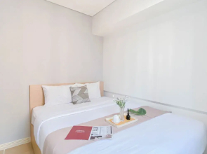 Spacious And Cozy 2Br With Extra Room At Meikarta Apartment