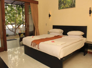 Bumbangku Beach Cottage