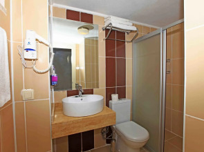 Sun City Apartments & Hotel