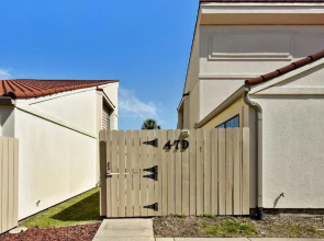 Horizon South Resort by Book That Condo