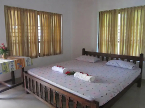 M R Beach & Cottages