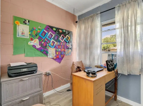 Charming Pool Home Minutes From Downtown Orlando and Winter Garden