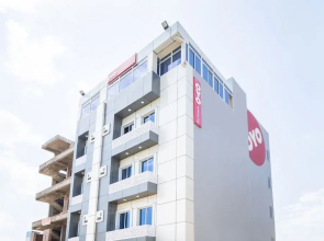 Oyo 29920 Hotel Rk Palace