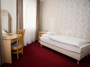 Hozam Hotel