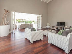 Luxury Detached Villa With Pool in Jan Thiel in Willemstad for six