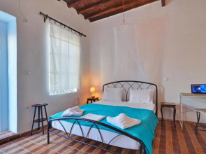 Persephone - Newly Renovated Cycladic Studio