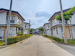 OYO Life 92719 Rolling Hills Residence Karawang