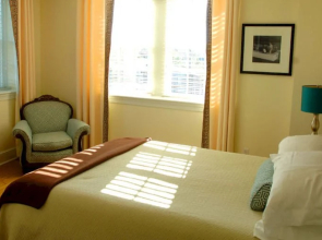 Hotel Rodney