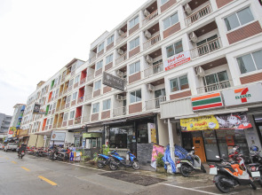 OYO 75321 Gemma Patong