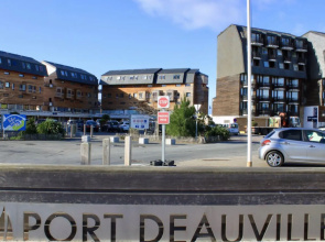 Les Marinas 29415