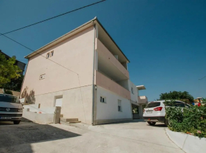 Apartments Dome - 30 m from beach