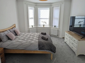 Cosy Bee