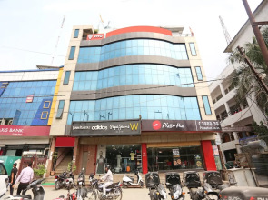 Hotel Rivieraa by OYO Rooms