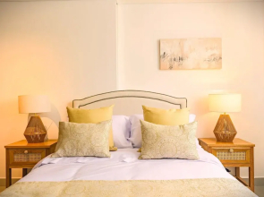 Ambar Roca Suites by Huespedia