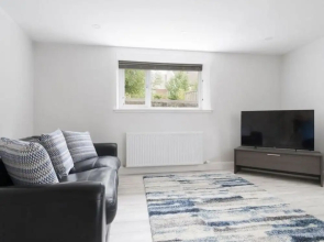 Max & Ben's Apartments