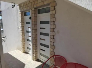 Apartments Mali Mate