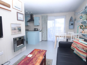 17H Medmerry Park 2 Bedroom Chalet