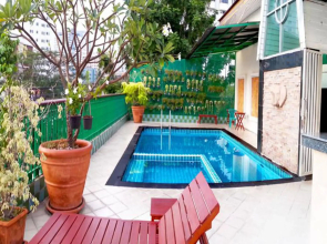 Royal Ivory Sukhumvit Nana