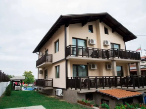 Asya Guest House