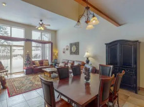 Whispering Pines 924