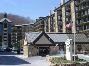 Gatlinburg Ski Week! 2 Bedroom 2 Bath Full Kitchen Sleeps N6834