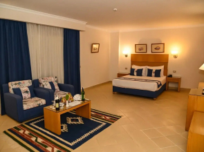Eagles Downtown Zahabia & Beach Resort