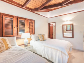 Fun in the sun Classic Villa at Los Lagos in Casa de Campo