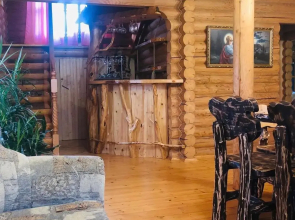 Wodden Cottage in Yasinya