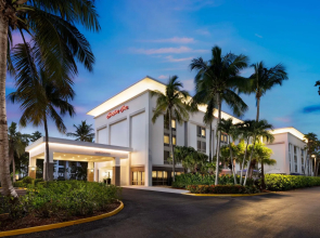 Hampton Inn Naples Central