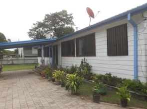 Lahara Lodge