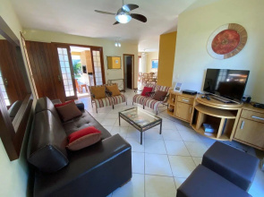 Casa 3 Dormitórios Jurere Internacional