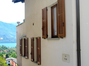 Simplistic Apartment in Consiglio di Rumo With Fenced Garden