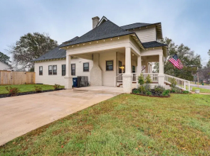 1/2 Mi to Downtown Shops: Brenham Home w/ Fire Pit