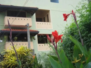 Aurora Holiday House