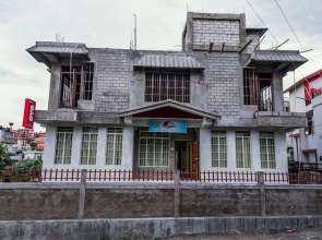 OYO 16051 Cherry Blossom Inn