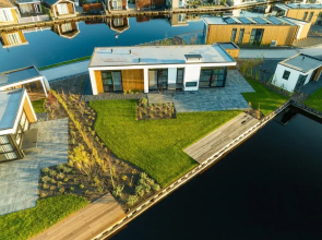 Loosdrecht Water Villa