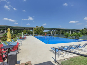 Windsor At River Rocks Landing Studio Bedroom Bungalow