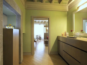 Raffaello Charmsuite