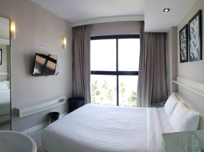 Serenotel Pattaya Beach Front