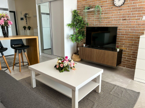 Isabella Pool Apartments