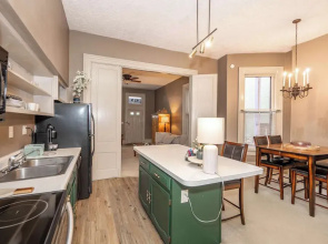 Historic Gem Russell Suite 2