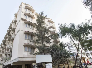OYO 11400 The Down Town Suites