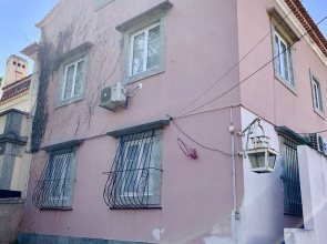 Gama House