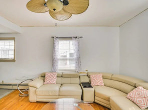 9 Mi to Dtwn Boston: Cozy Malden Apartment