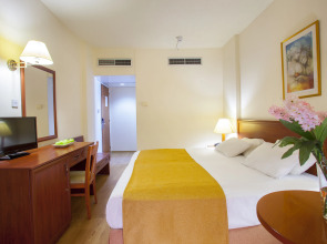 Kapetanios Limassol Hotel